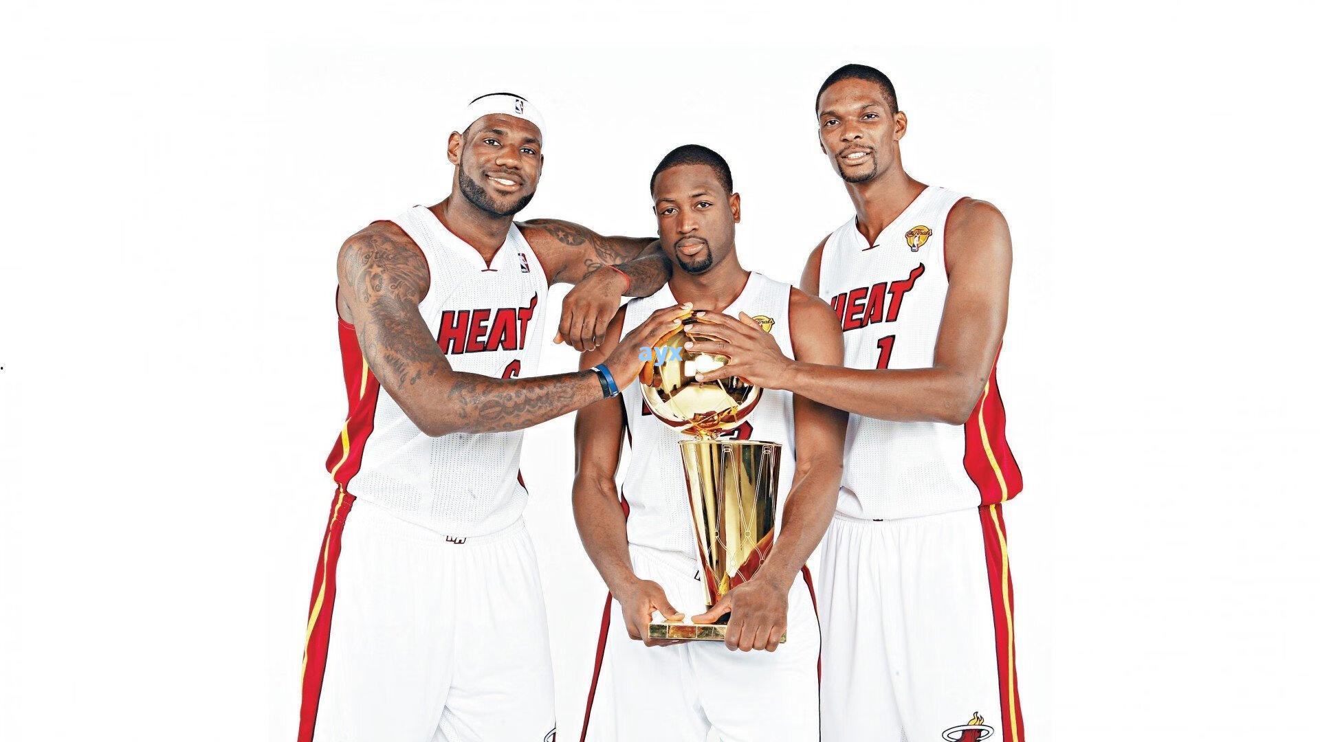 巴黎传奇金彭贝挥别王子公园，二十年忠诚岁月终迎卡塔尔新篇